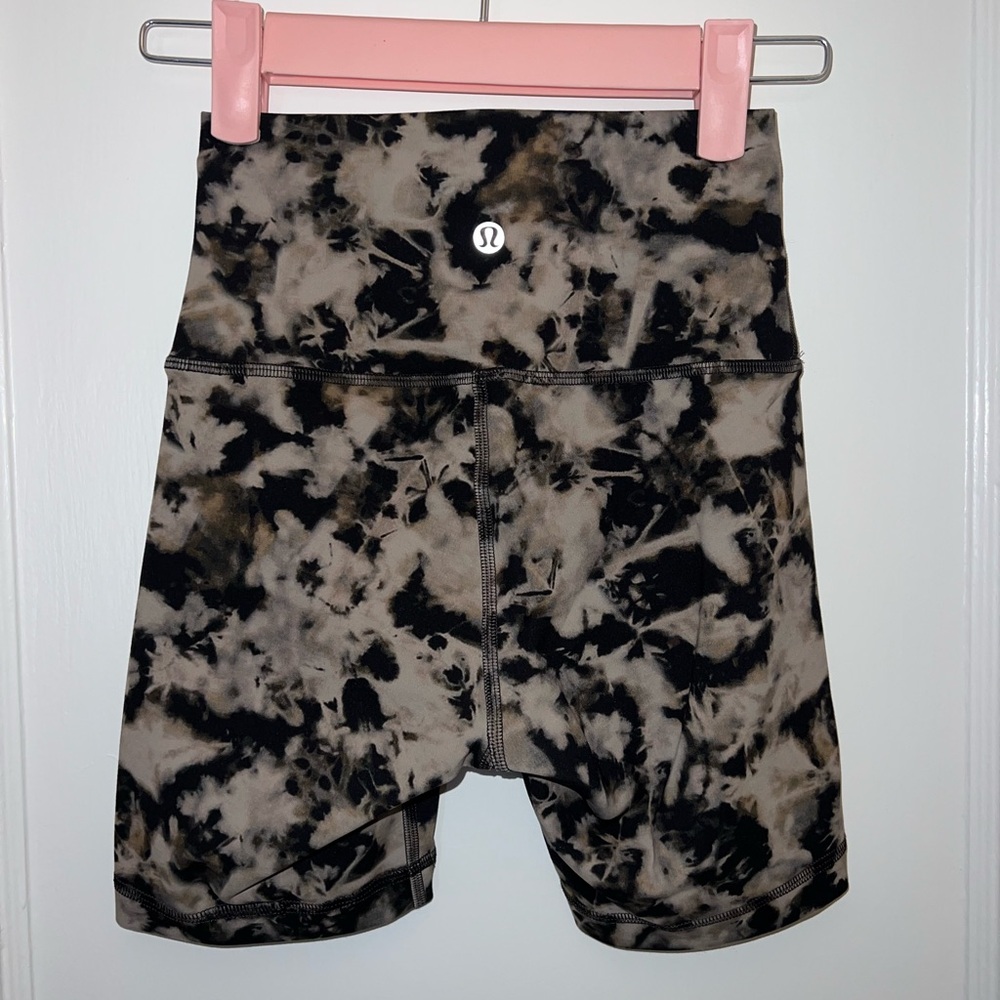 Lululemon Wunder Train High-Rise Short 6" in Dispersed Light Raw Linen Multi 2 - Picture 3 of 4